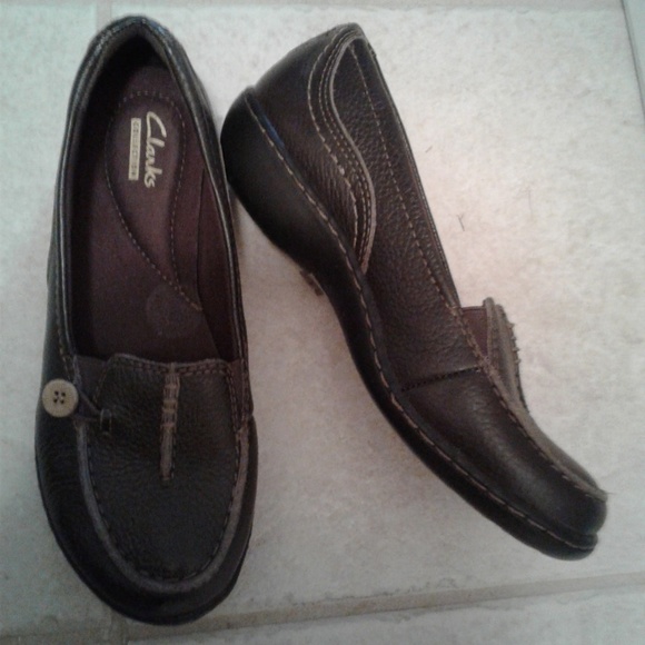 CLARKS LOAFERS - Picture 3 of 4